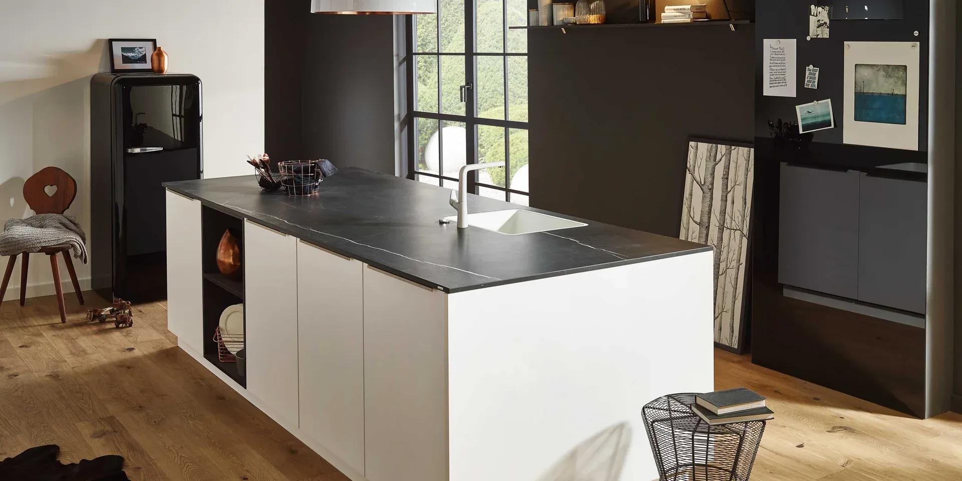 csm_Milieubild-Keramik-692-Nero-Marquina_3000px_6c53a295c2.webp